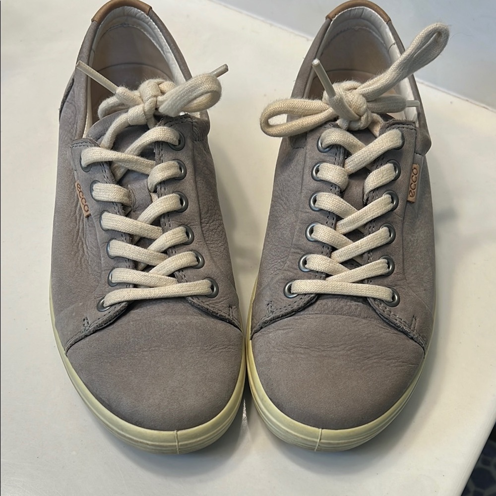 Ecco Taupe Leather Lace-Up Sneakers - Picture 1 of 3